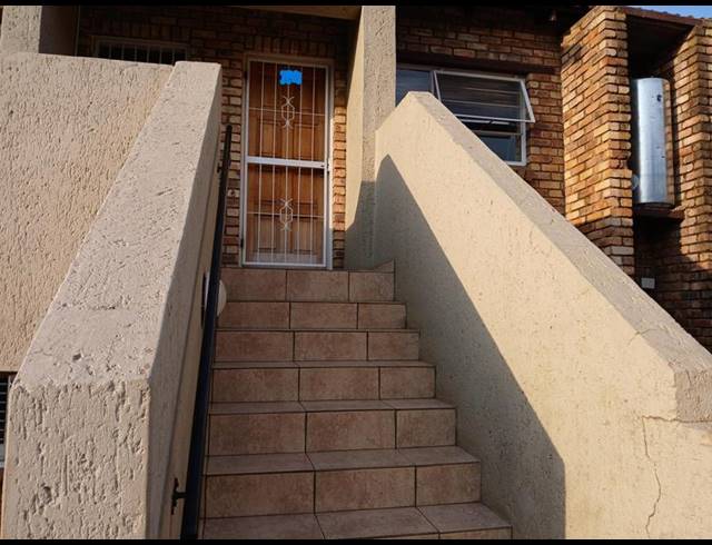 2 BEDROOM PROPERTY TO RENT IN VORNA VALLEY